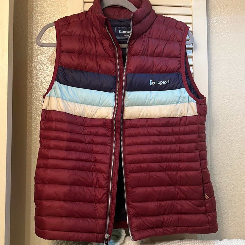 Like new Cotopaxi Women's puffer vest